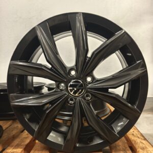 VW ORIGINÁL ALU 7x18 ET 43 5x112